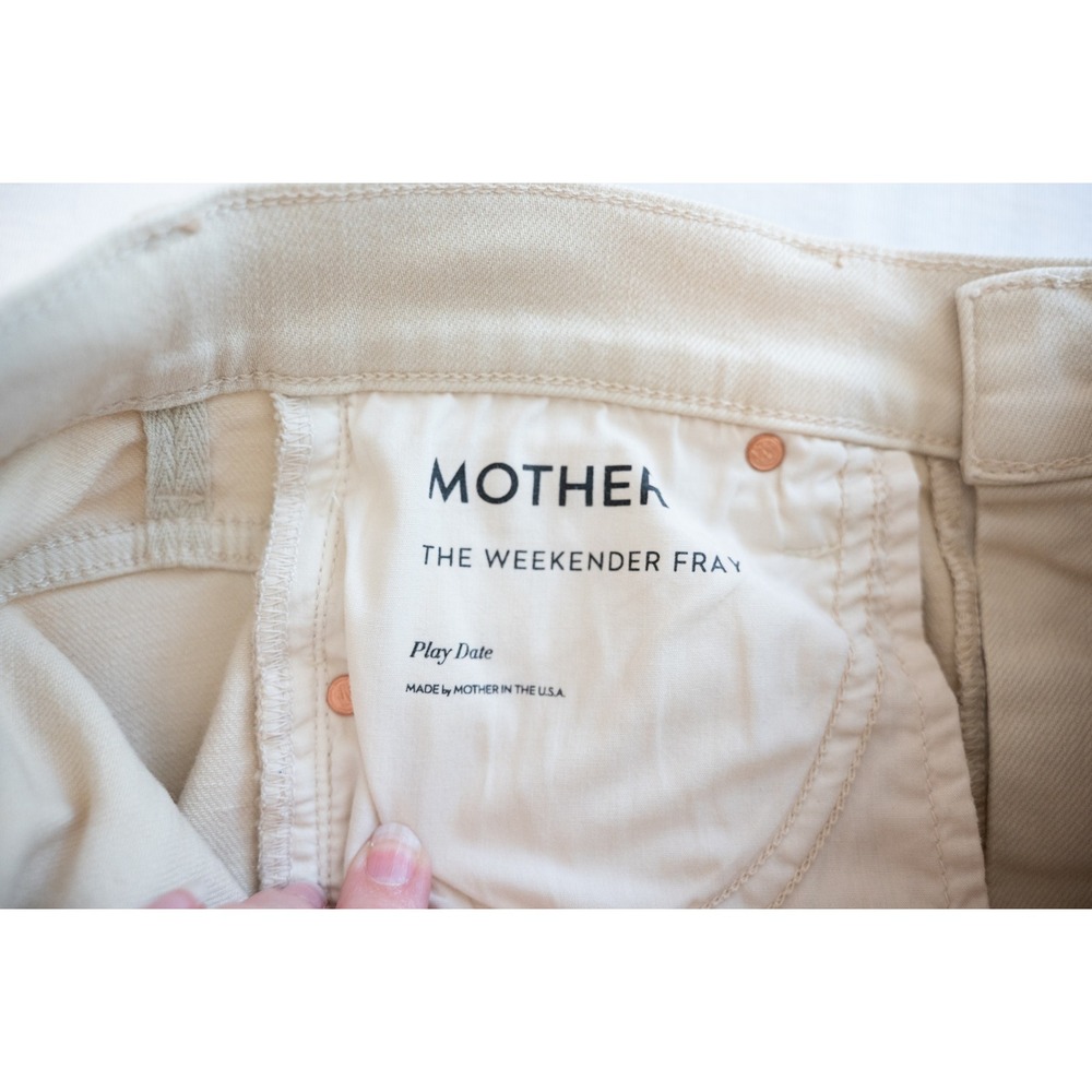Mother The Weekender Fray Jeans Womens 26 Cream New Flare Raw Hem Play Date - Picture 3 of 9